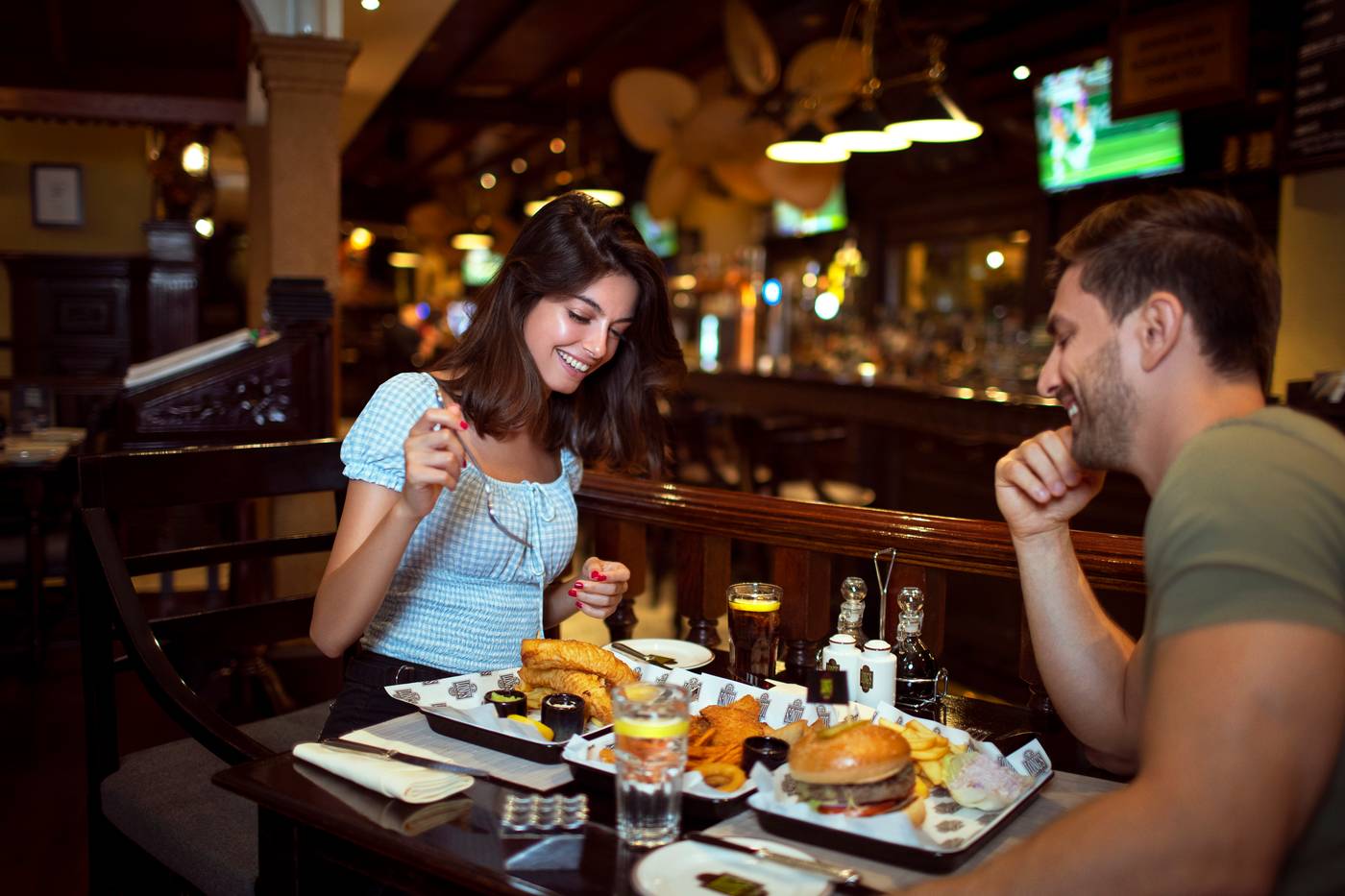 Towers-Rotana-Bar-50