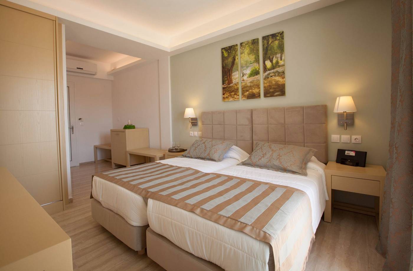 Melina-Bay-Boutique-Room-6