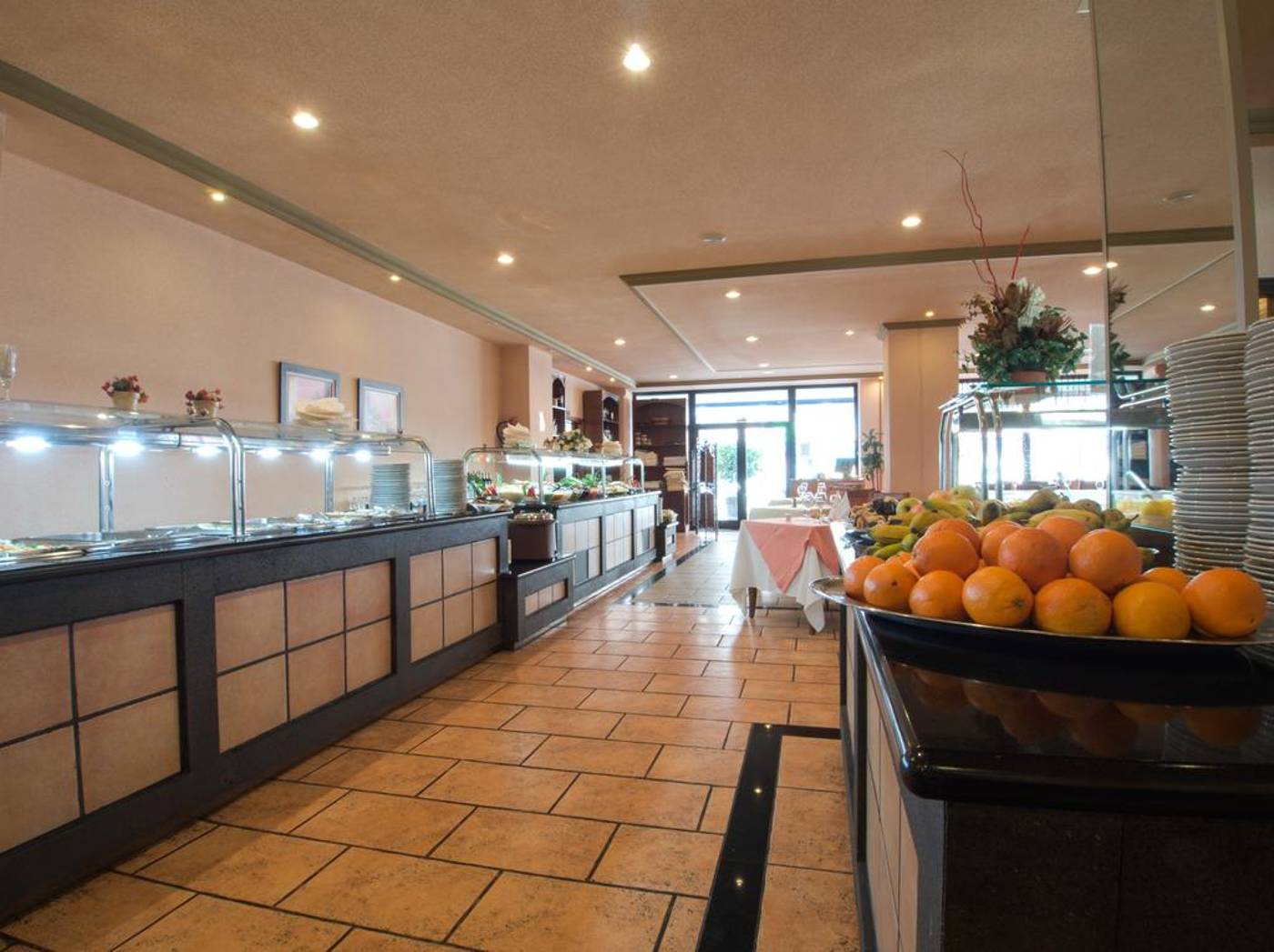 Zentral-Center---Adults-Only-Restaurant-36