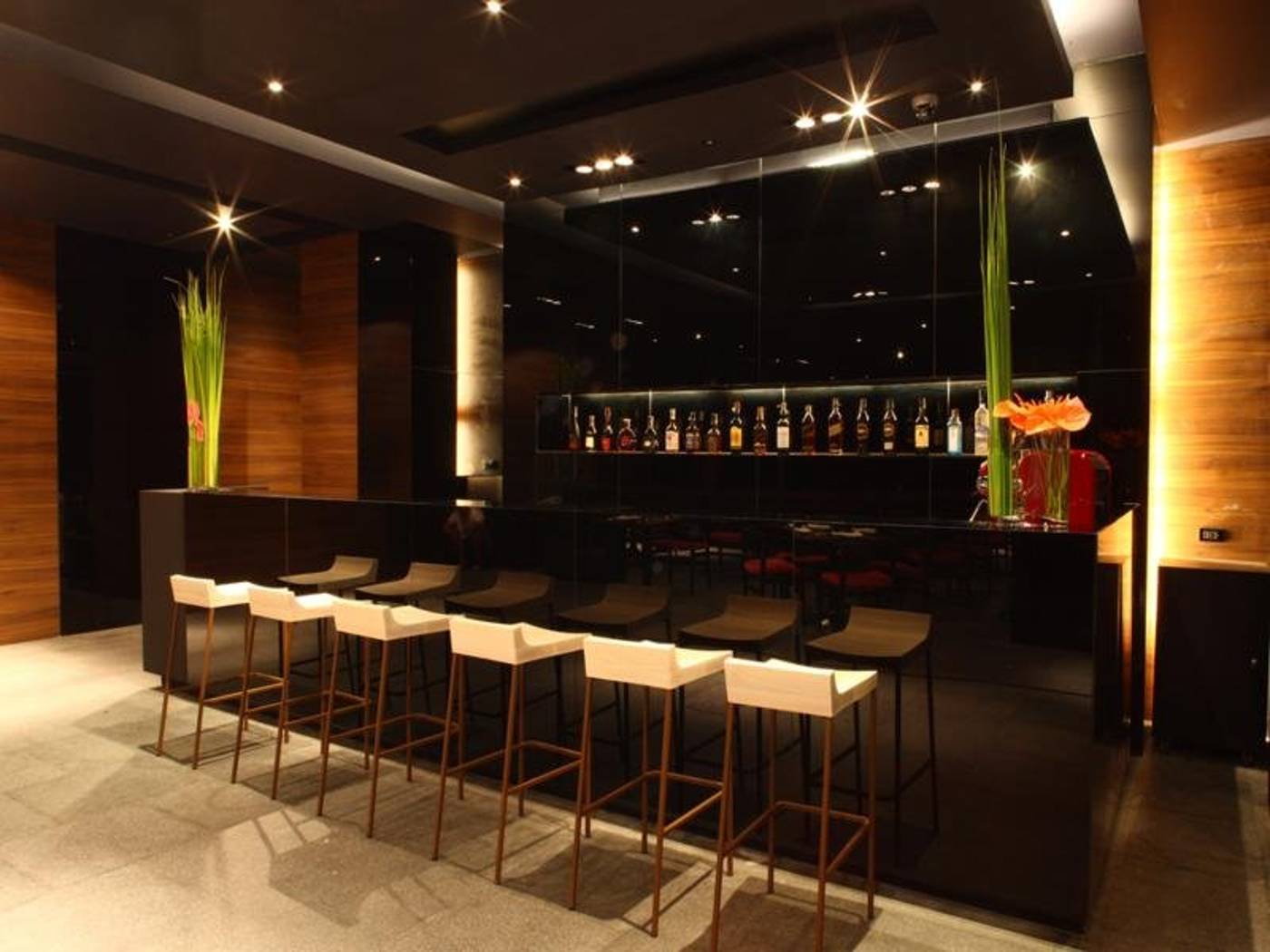 Shasa-Resort---Residences-Koh-Samui--SHA-Extra---Bar-6