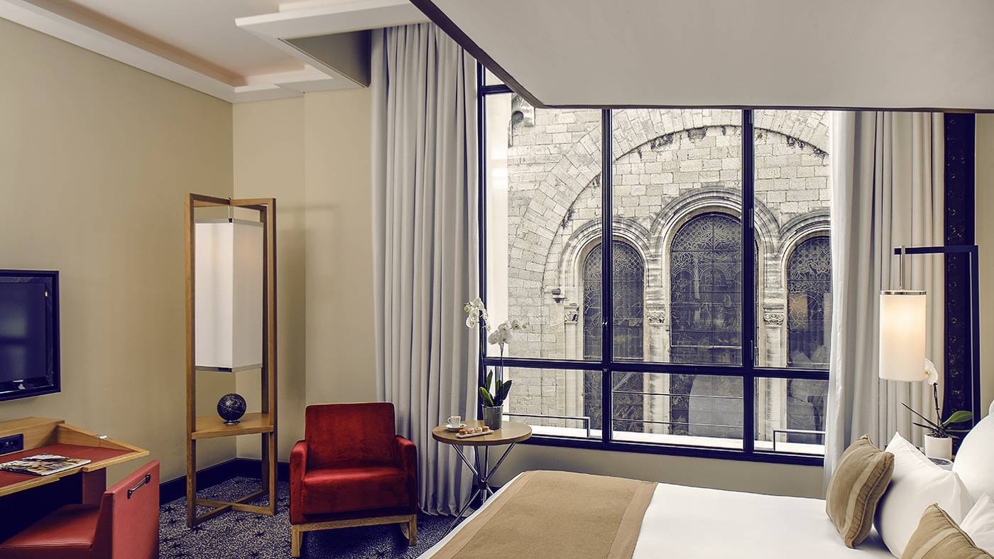 Five-Seas-Hotel-Room-37