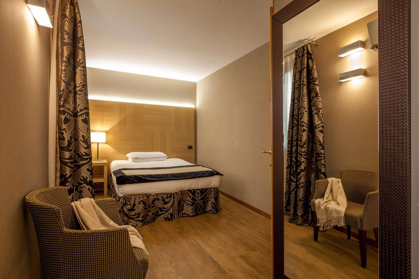 Best-Western-Hotel-Canon-d-Oro-Room-24