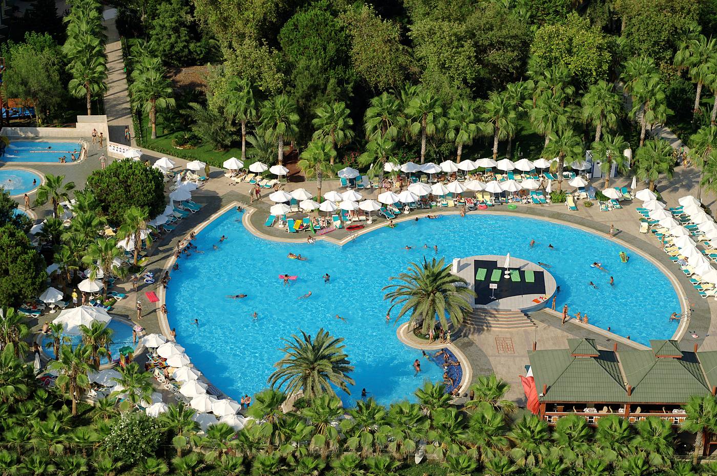 Botanik-Hotel---Resort-Pool-1