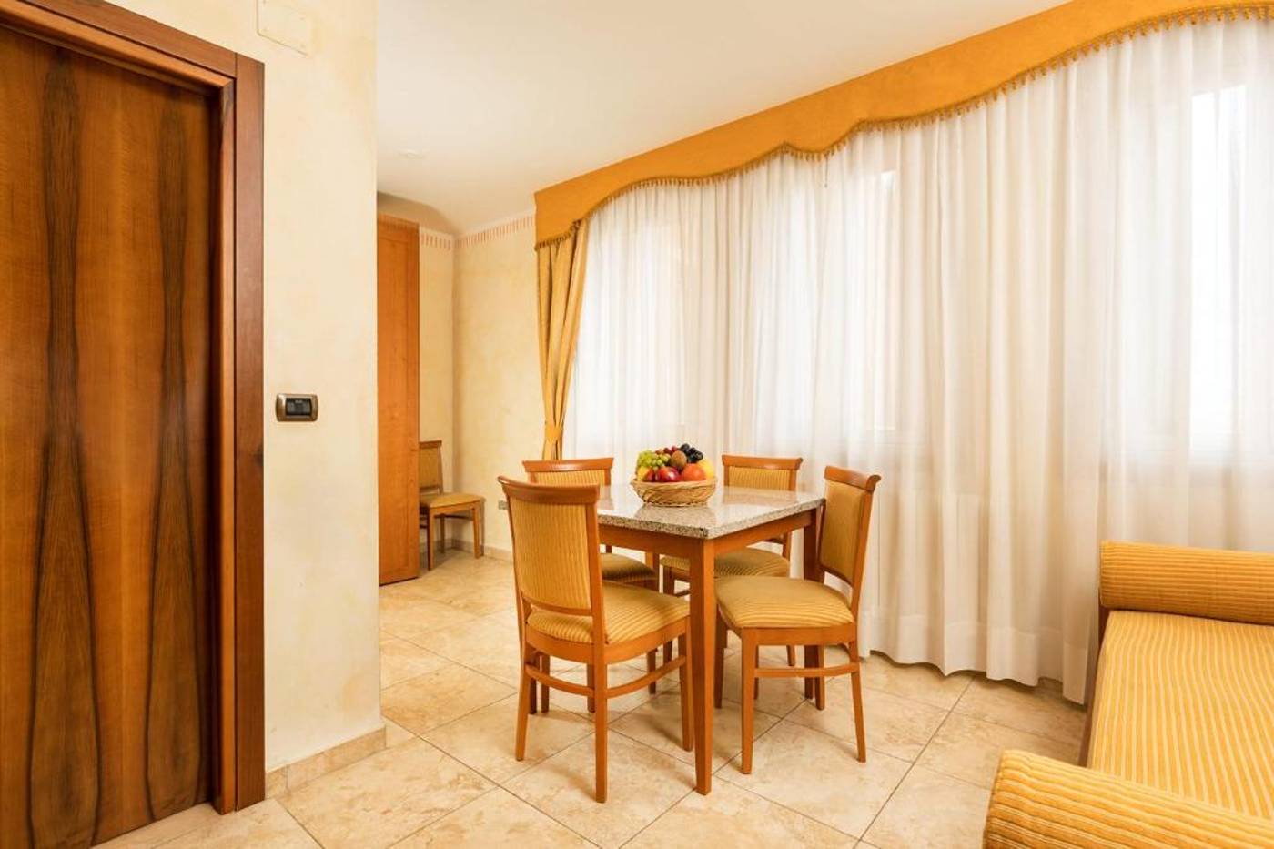 Venezia-2000-Room-44