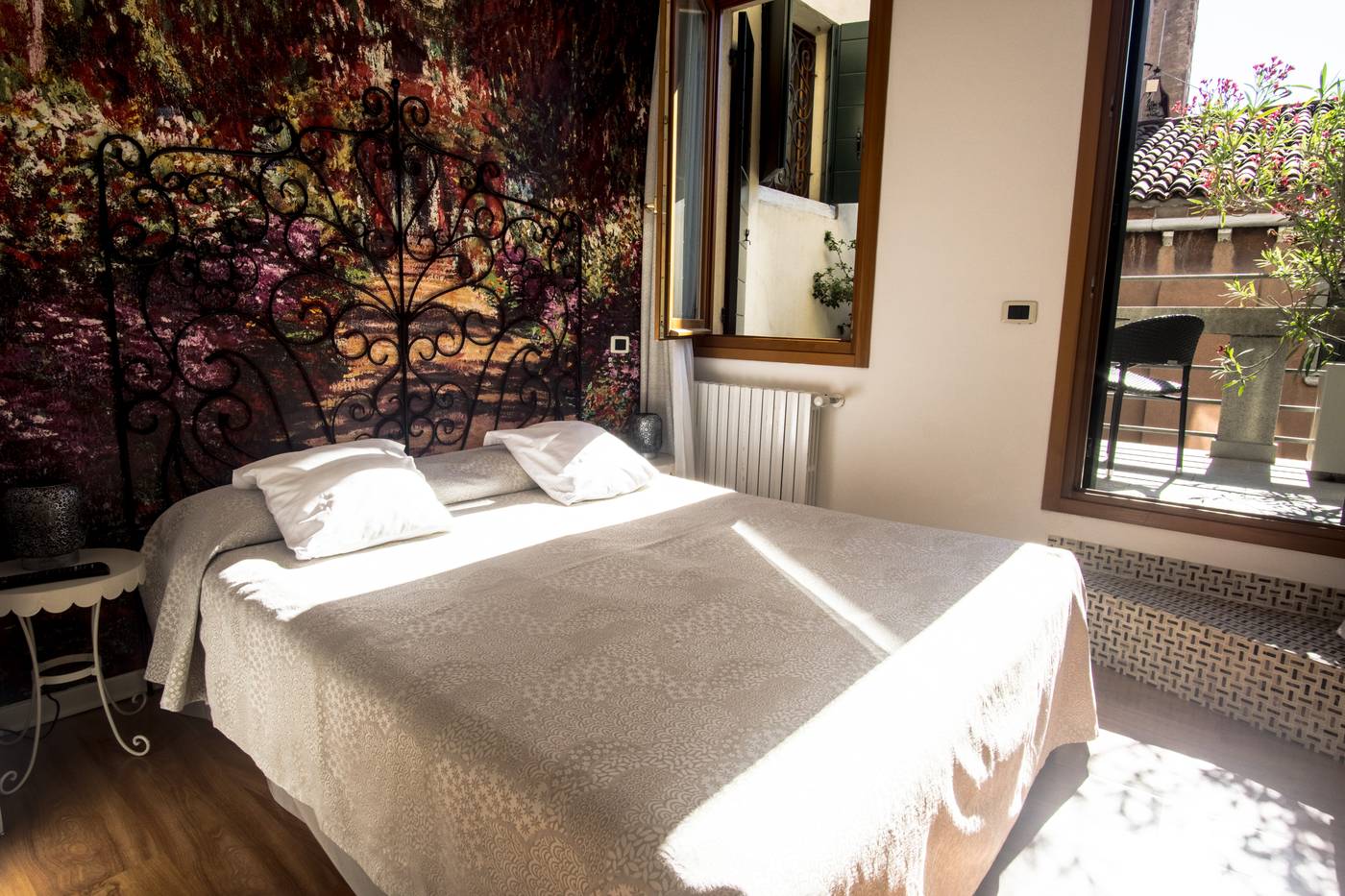 Antigo-Trovatore-Room-43