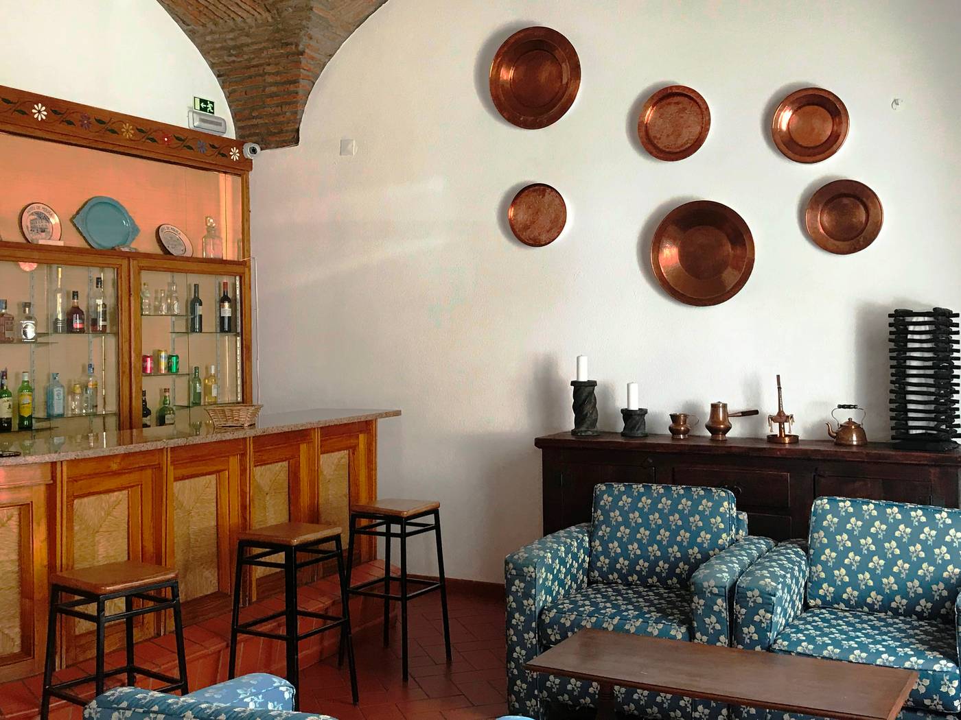 Hotel-De-Moura-Bar-14