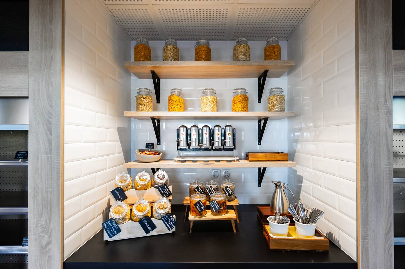 Staycity-Aparthotels-near-Disneyland---Paris-General-view-54