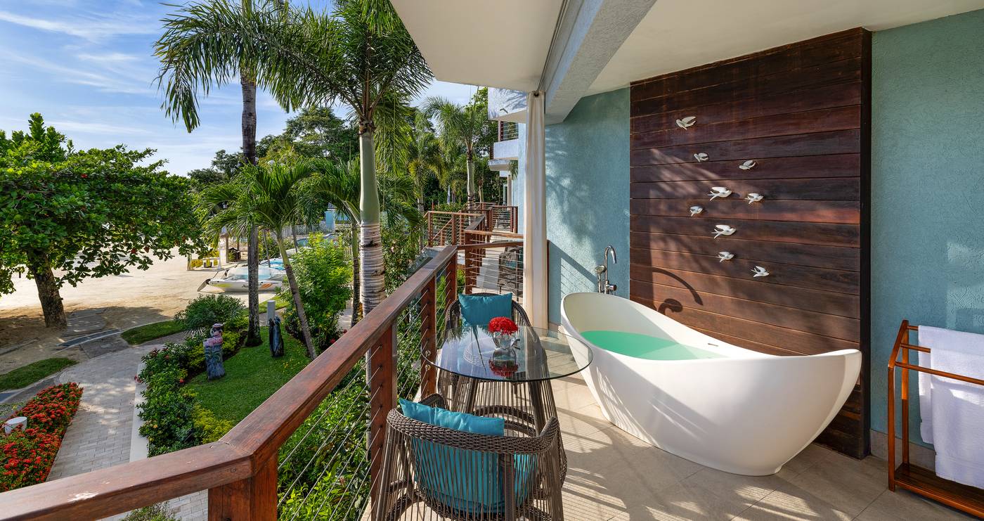 Sandals-Negril-Beach-Resort---Spa-Room-13