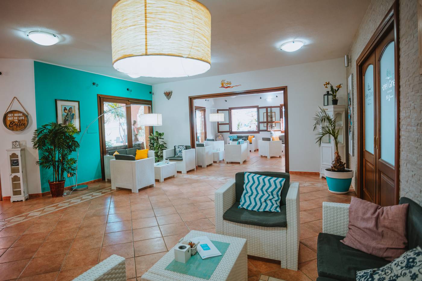 Hotel-I-Ginepri-Lobby-28