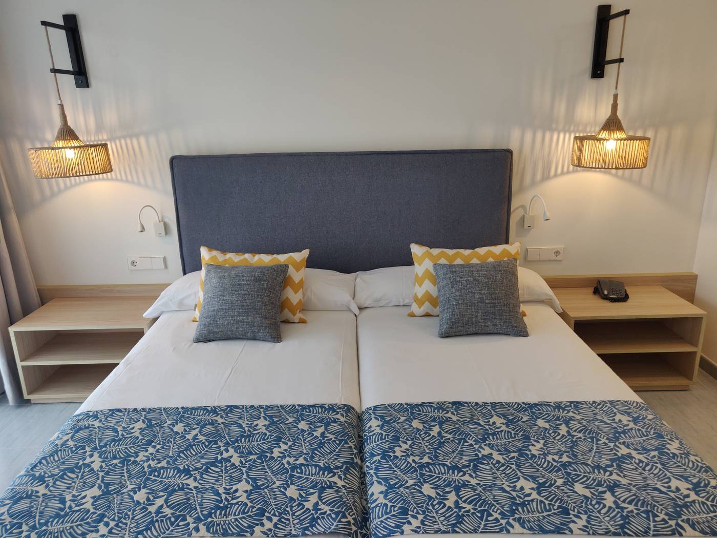 Cabogata-Garden-Room-26