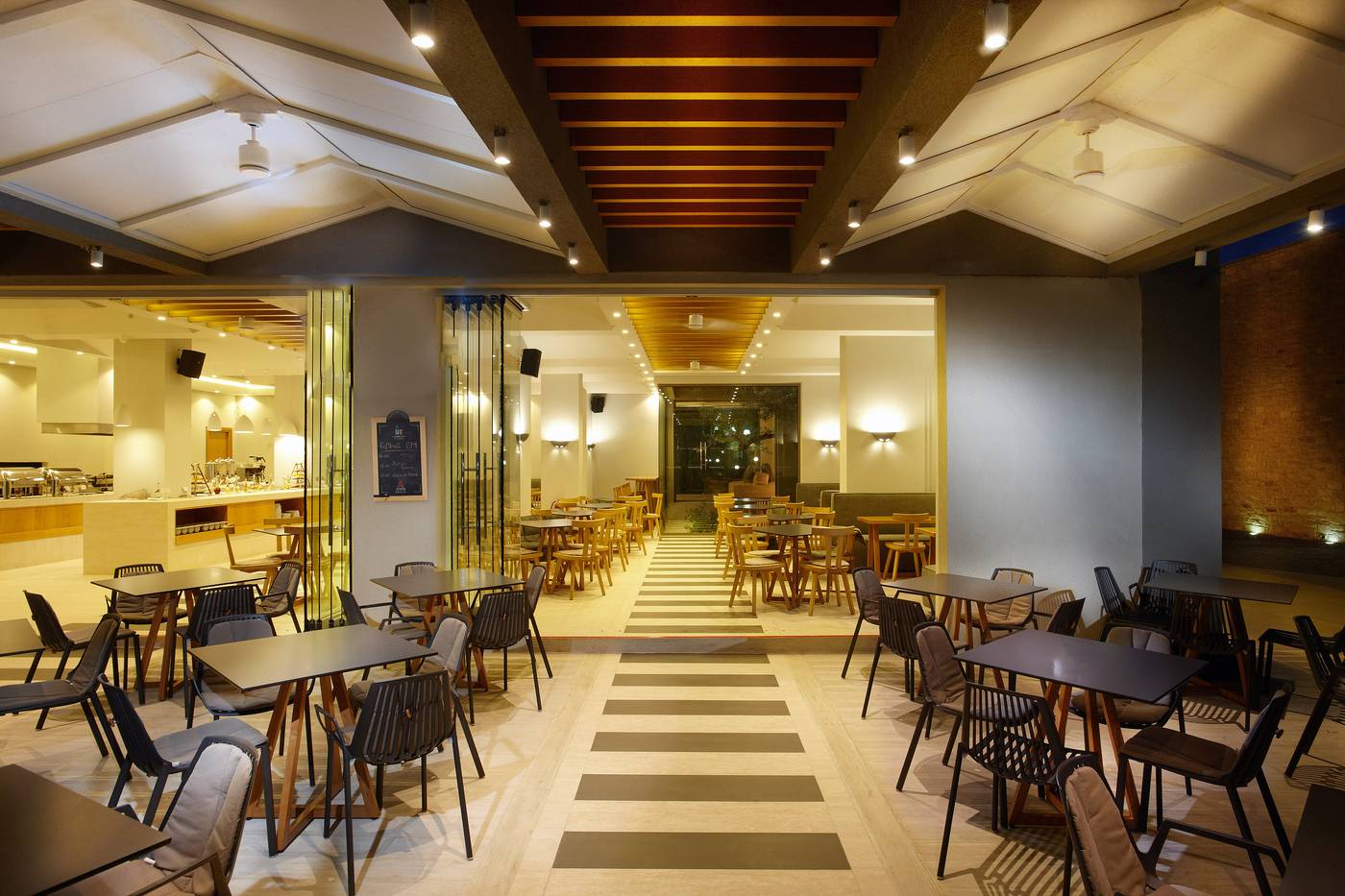 Annas-House-Restaurant-31