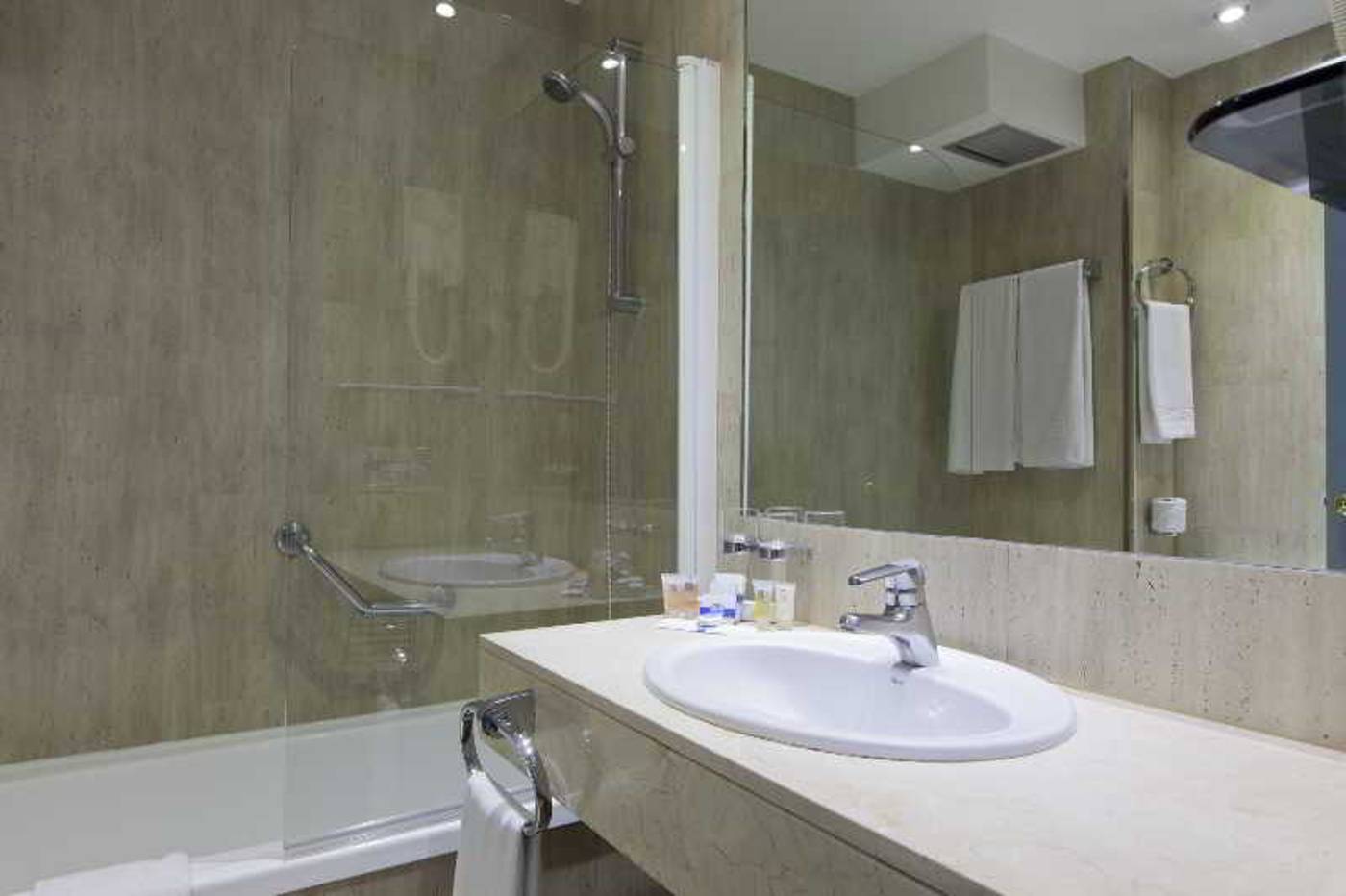 Espahotel-Plaza-de-Espana-Room-25