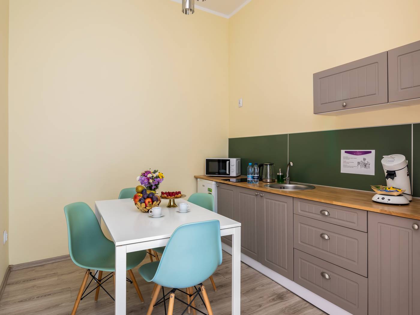 Platinum-Suite-Room-6