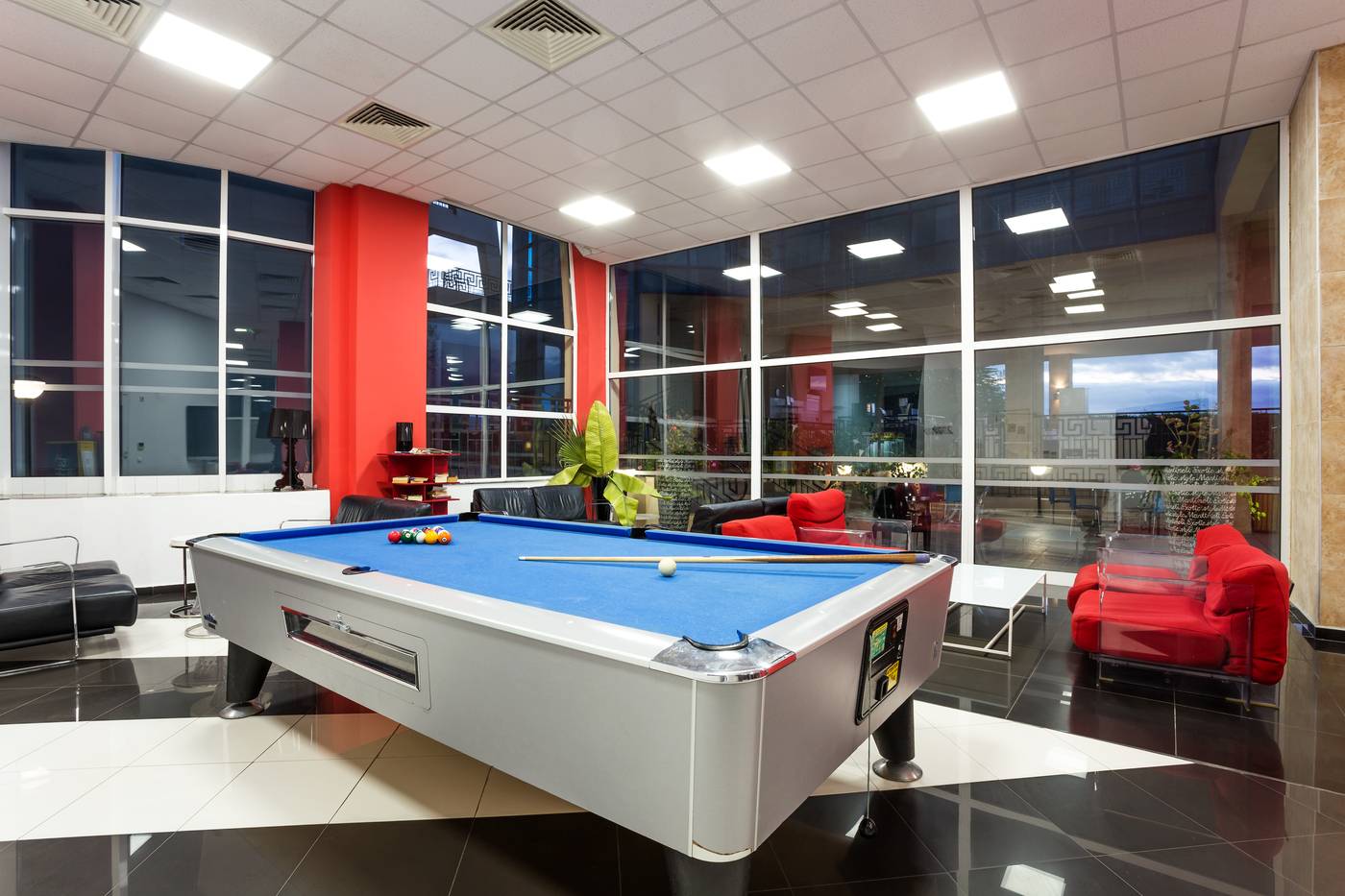 Blue-Pearl-Hotel-Lobby-57