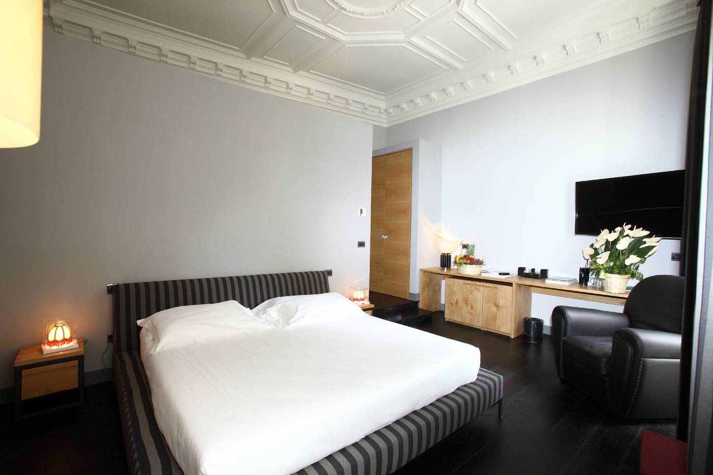 Suite-Art-Navona-Room-12