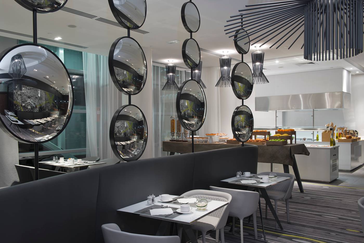 Melia-Paris-La-Defense-Restaurant-58