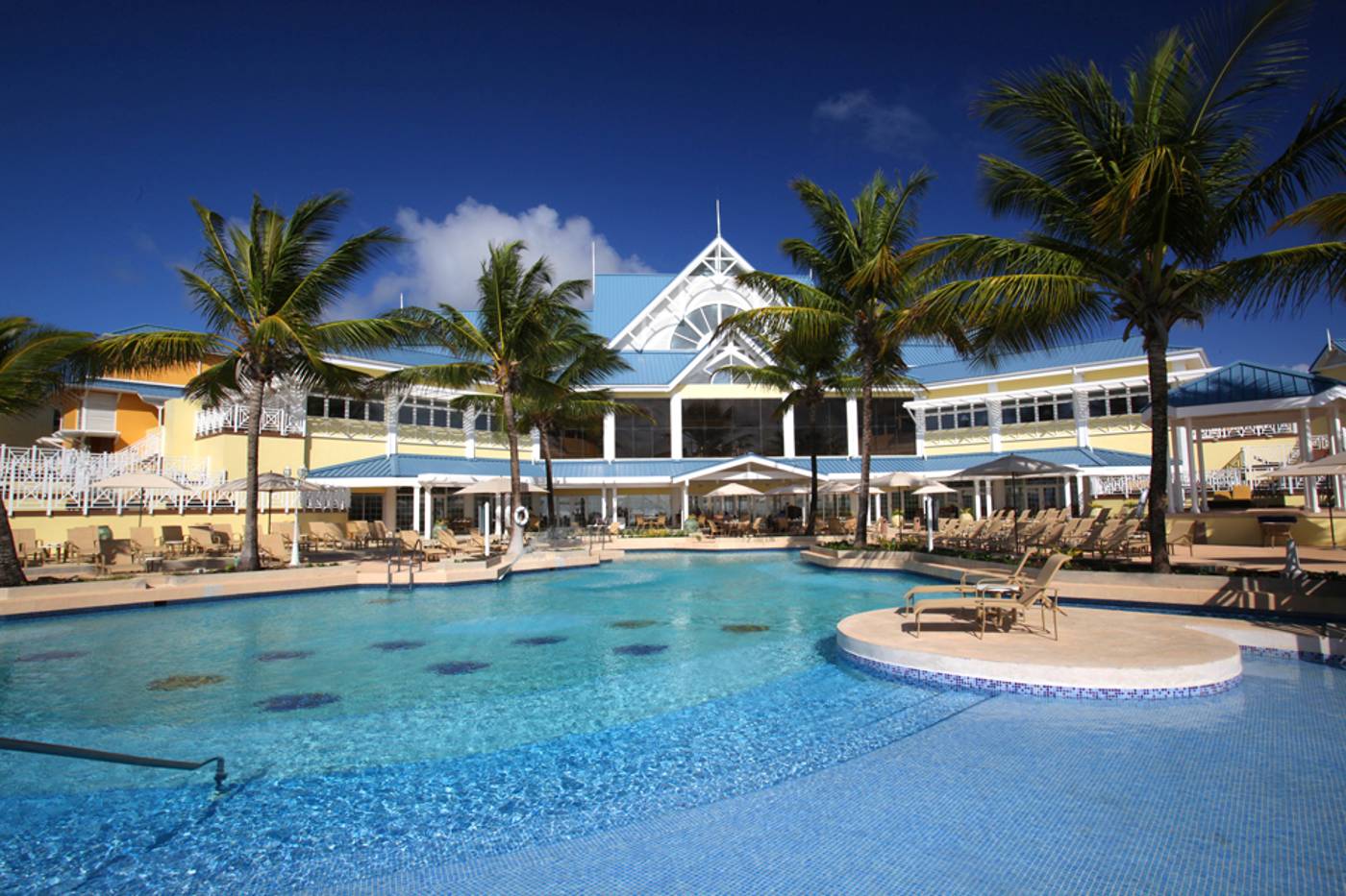 Magdalena-Grand-Beach-Resort-Pool-2