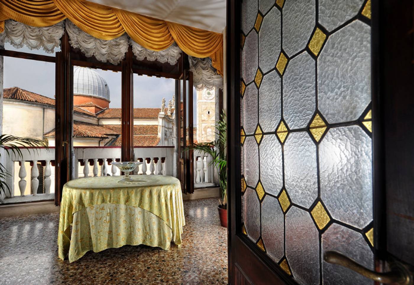 Palazzo-Vitturi-Lobby-1