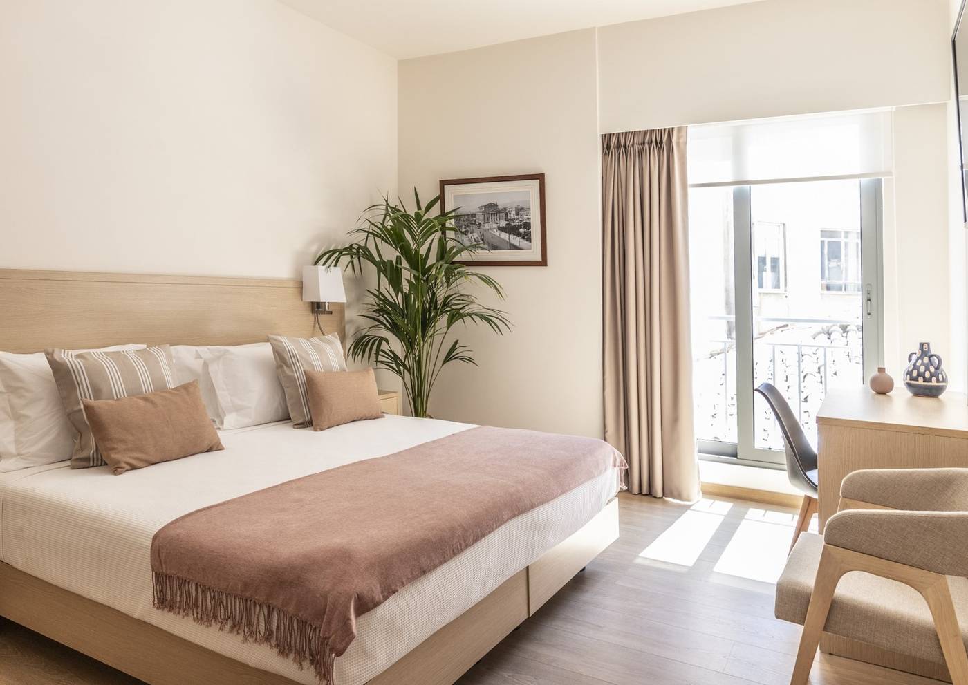 Gallery-Suites---Residences-Room-13