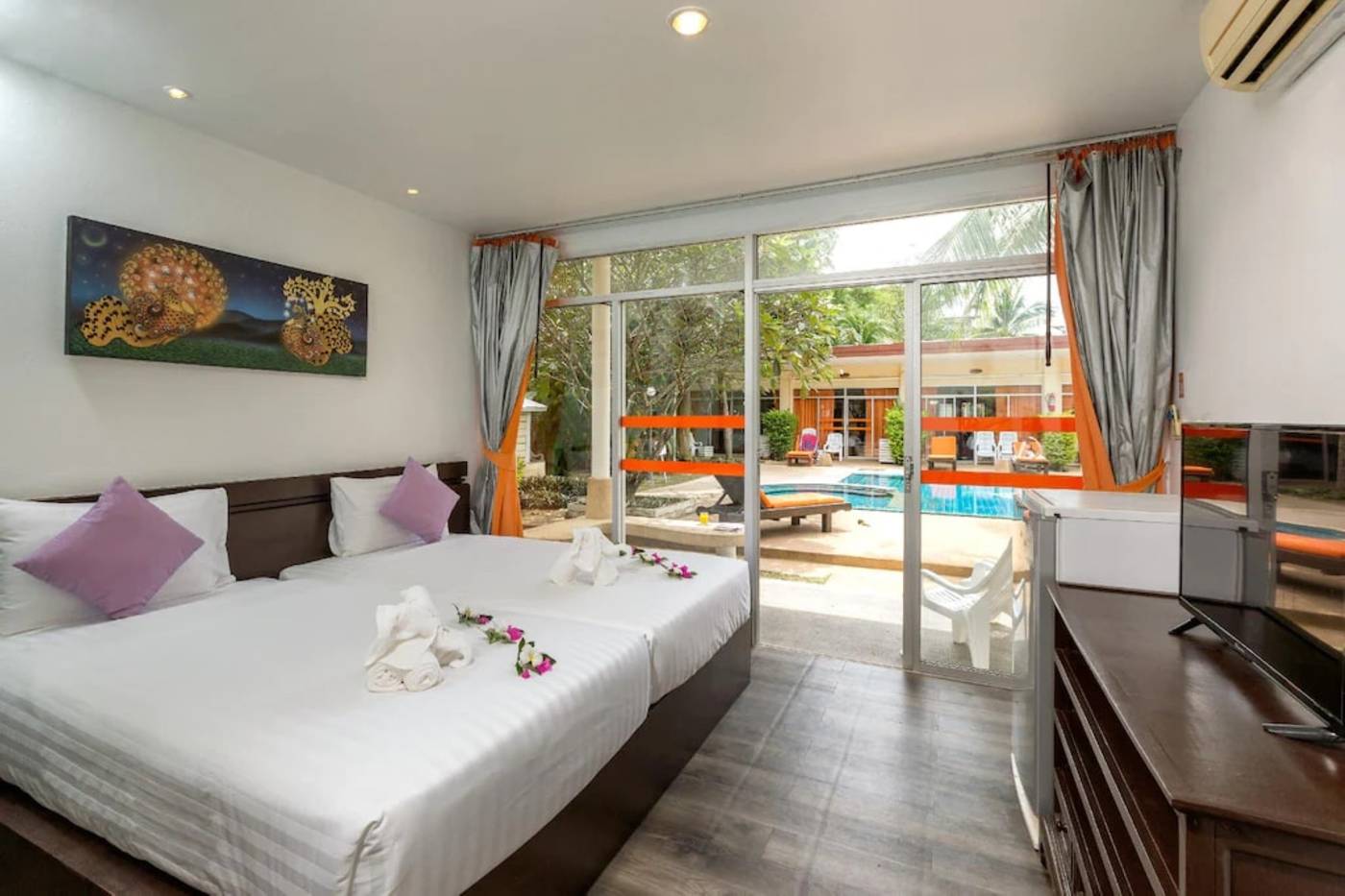 Phuket-Sea-Resort-SHA-by-ZUZU-Room-15