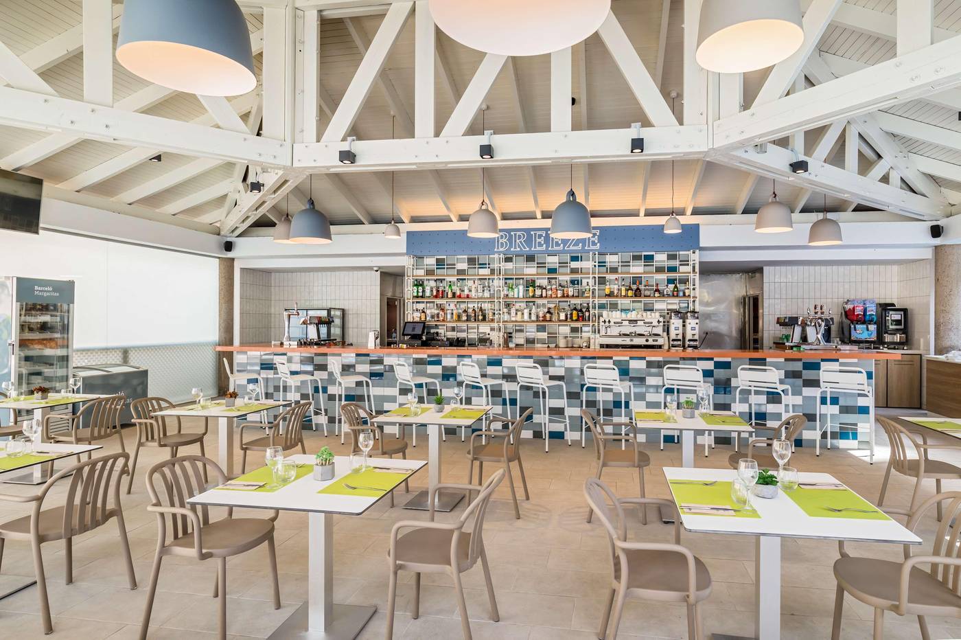 Barcelo-Margaritas-Bar-25