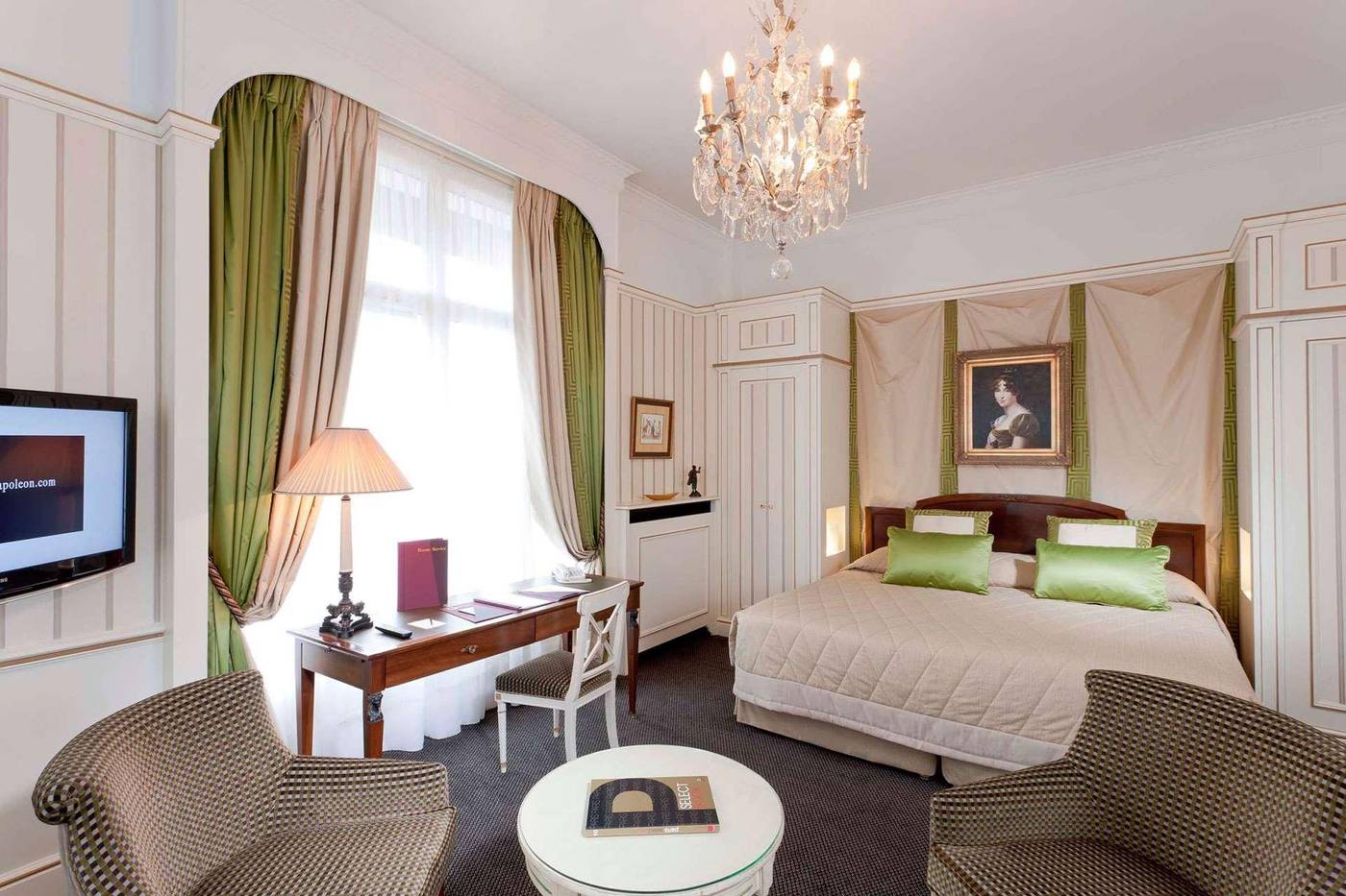 H----tel-Napol----on-Paris-Room-52