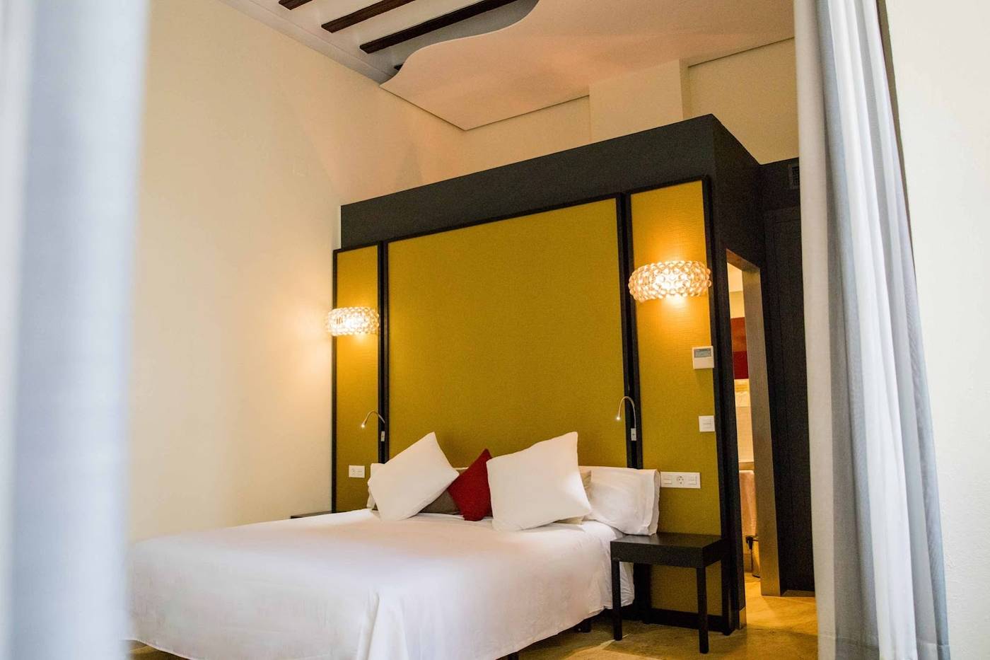 Palacio-de-Arizon-Room-15