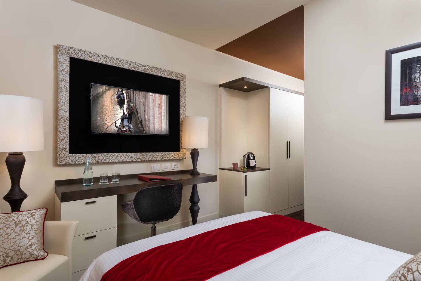 Leonardo-Royal-Hotel-Venice-Mestre-Room-20