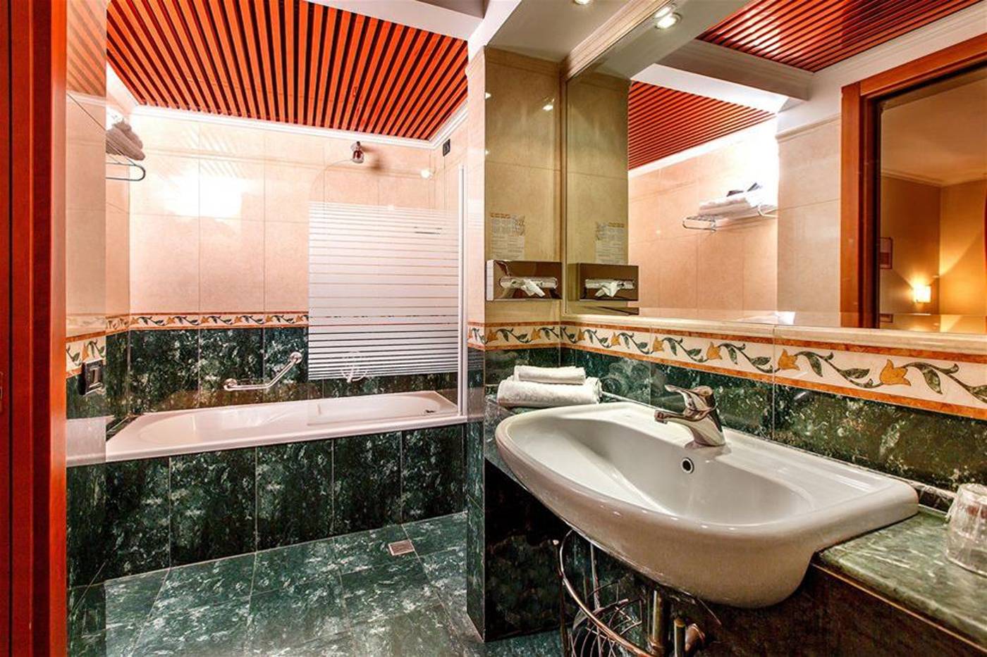 Smeraldo-General-view-31