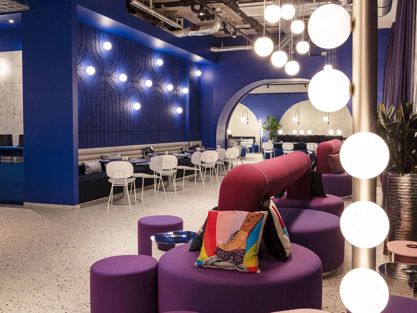 ibis-Styles-Muenchen-Perlach-Bar-17