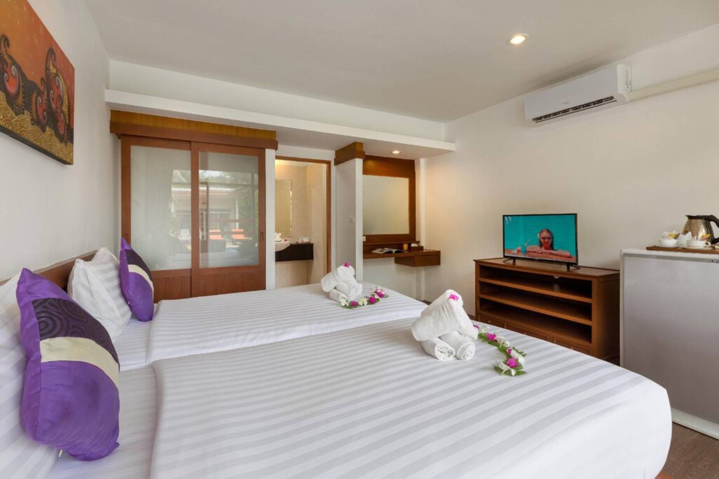 Phuket-Sea-Resort-SHA-by-ZUZU-Room-22