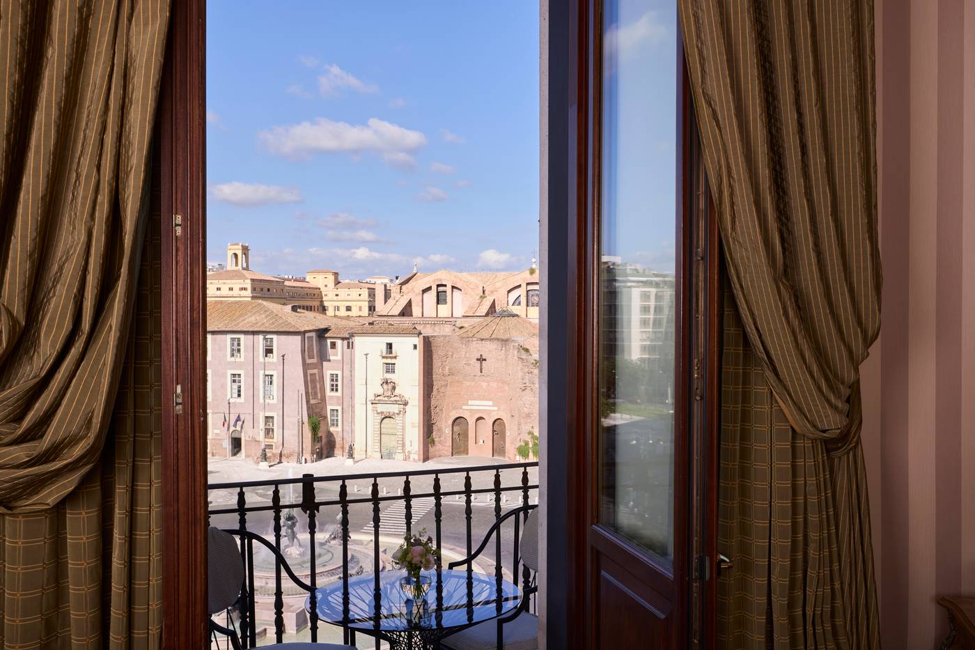Anantara-Palazzo-Naiadi-Rome-Hotel-Room-9