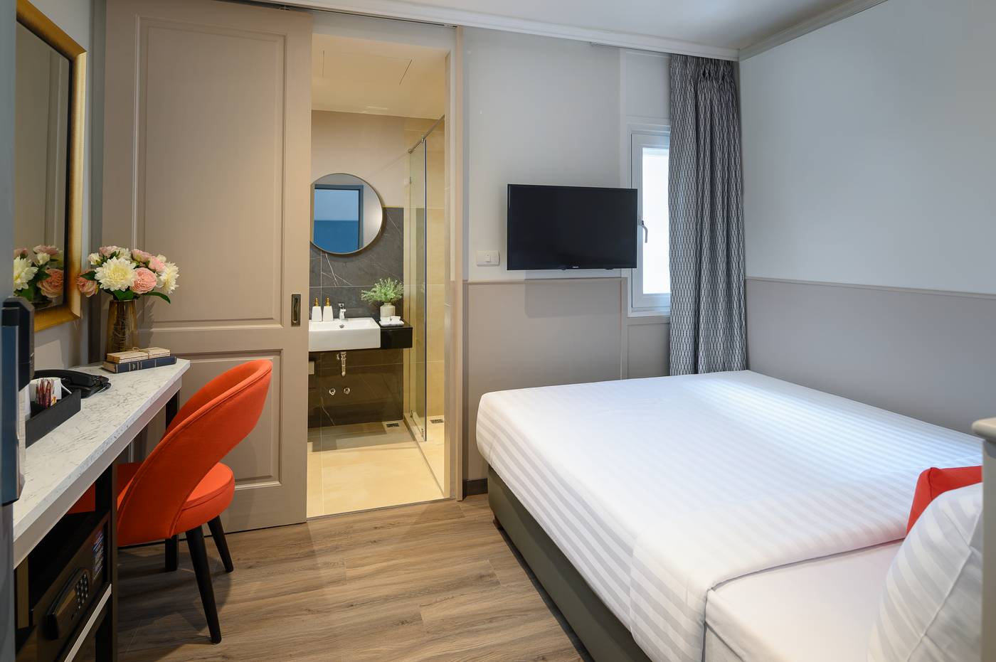 The-Mulberry-Bangkok-Hotel-Khaosan-Road-Room-9