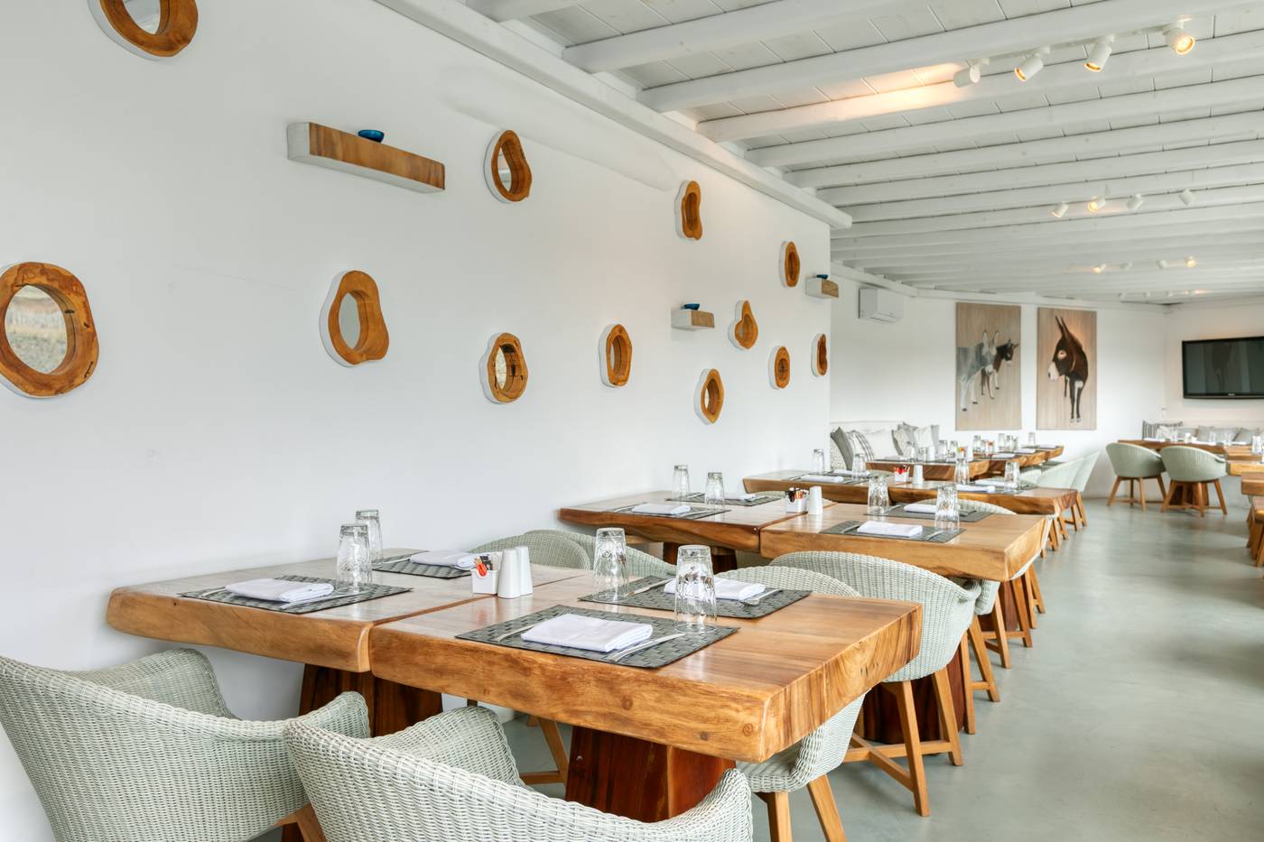 Mykonos-Panormos-Villas-Restaurant-40