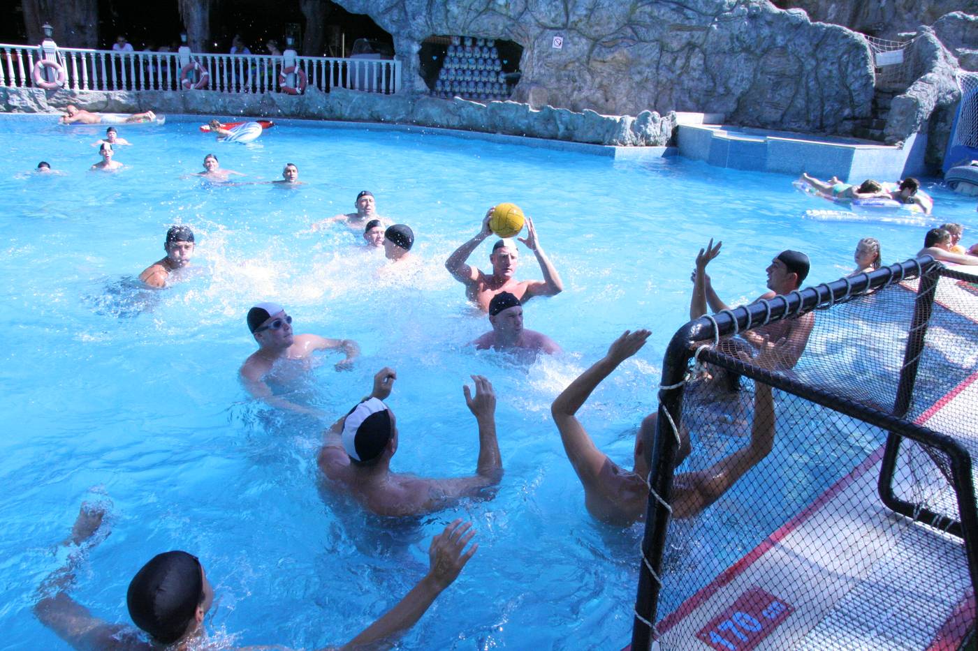 Grand-Aquarium-Apart-Sports-and-Entertainment-25