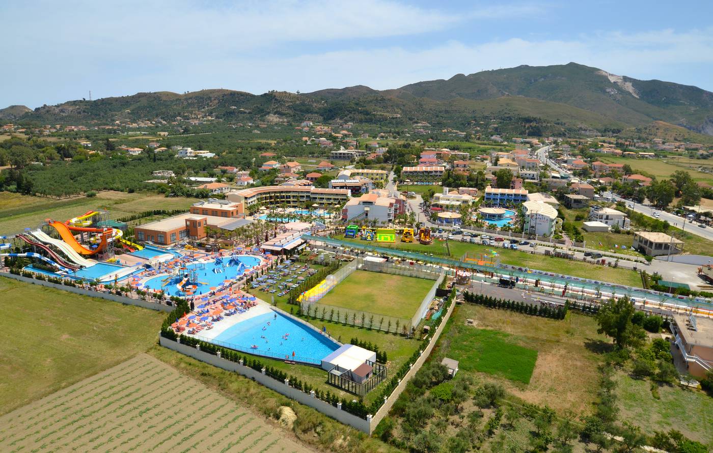 Caretta Beach Kalamaki Zante On The Beach