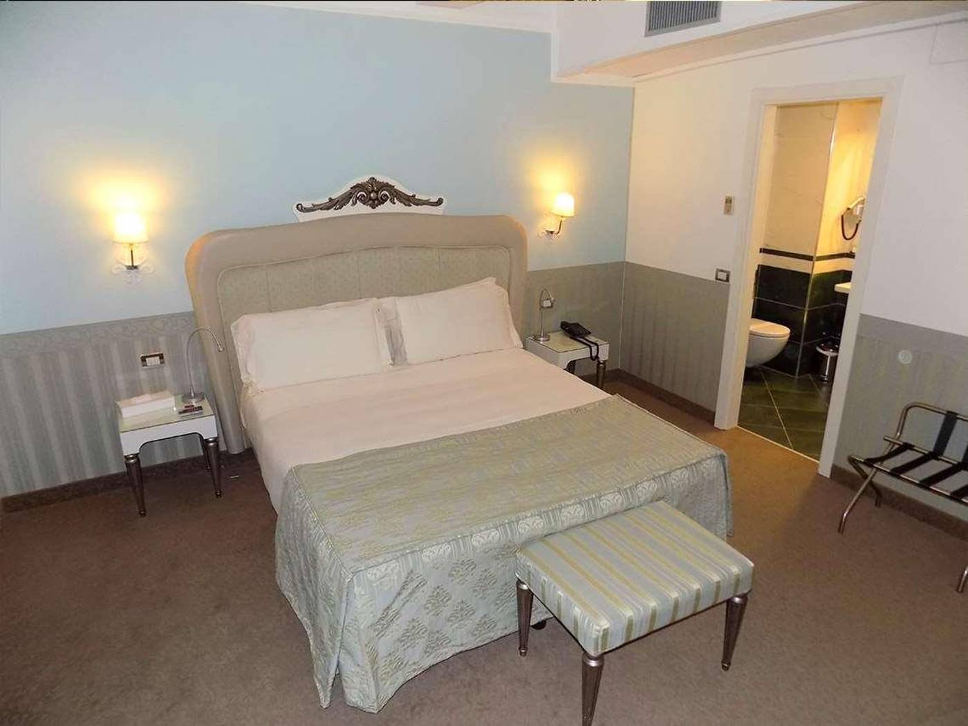 JR Hotels Oriente Bari-Italy-BARI-Room-8