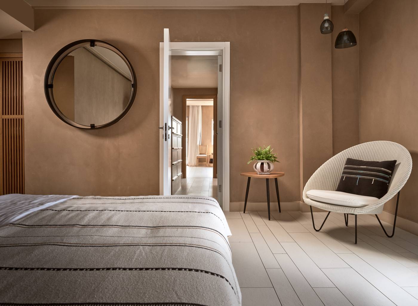 Eagles-Palace-Room-49