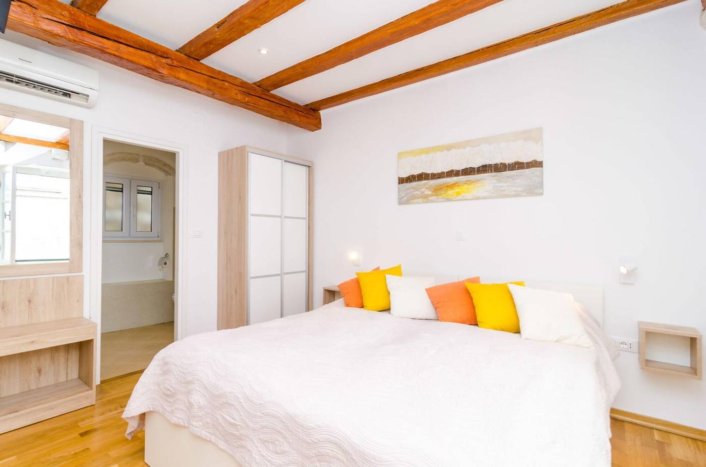 Apartments-Raic-Room-9