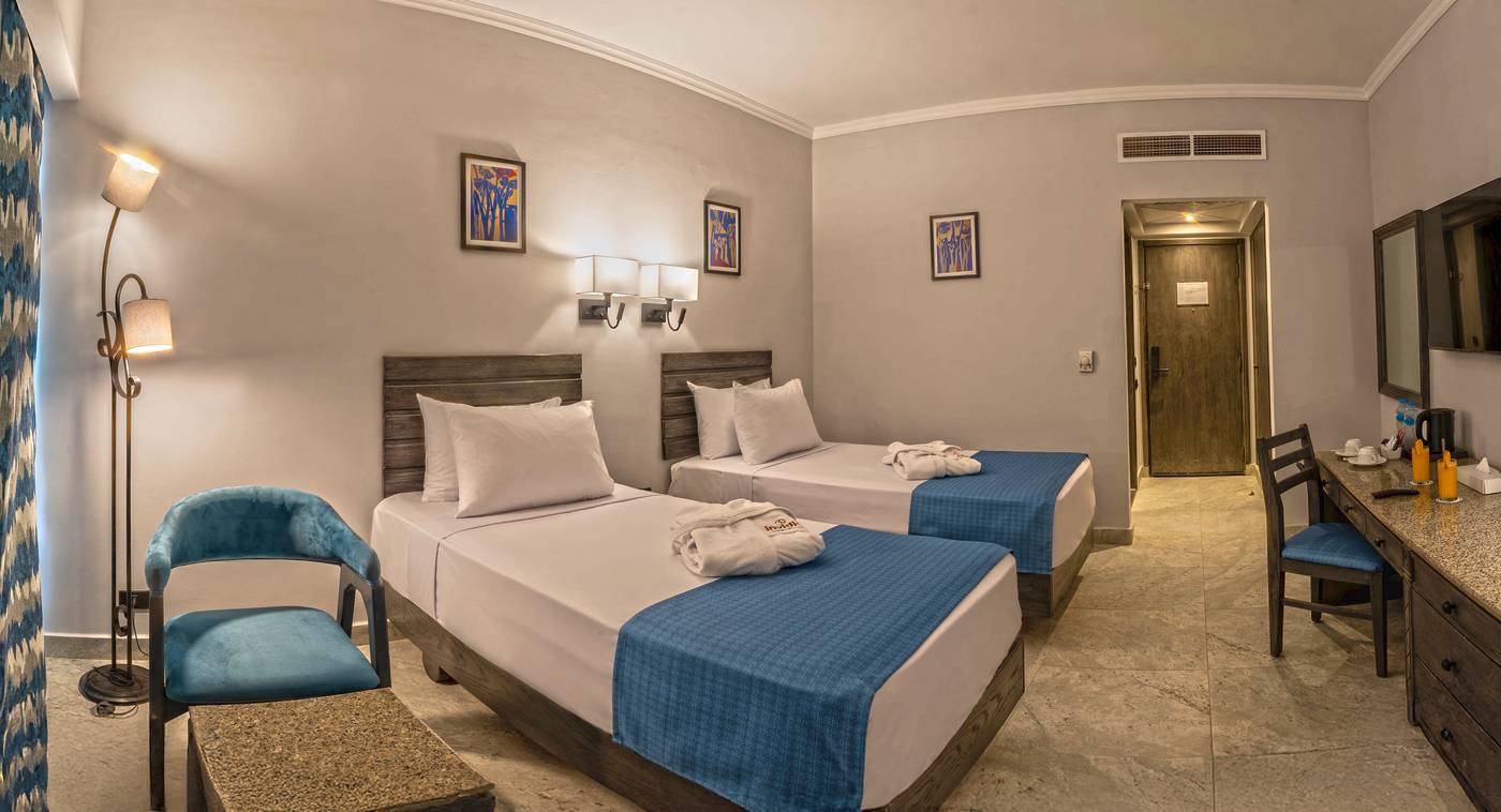 Invidia Coral Beach Tiran 03.09