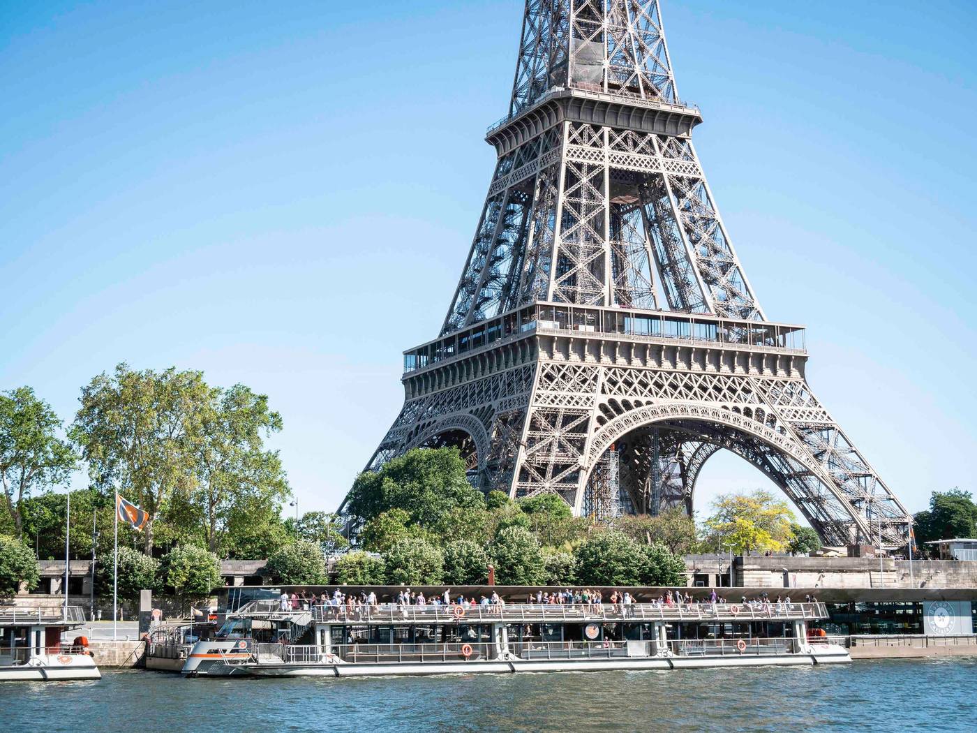 ibis-Styles-Paris-Gare-de-Lyon-TGV-Sports-and-Entertainment-48