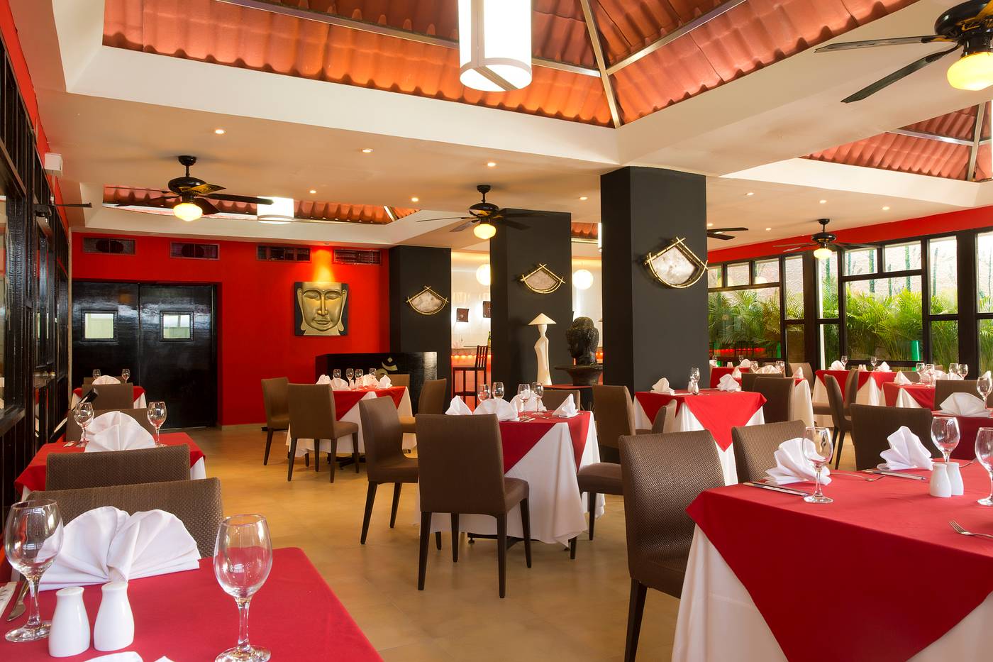 Golden-Parnassus-Resort--Adults-Only-All-Inclusive-Restaurant-32