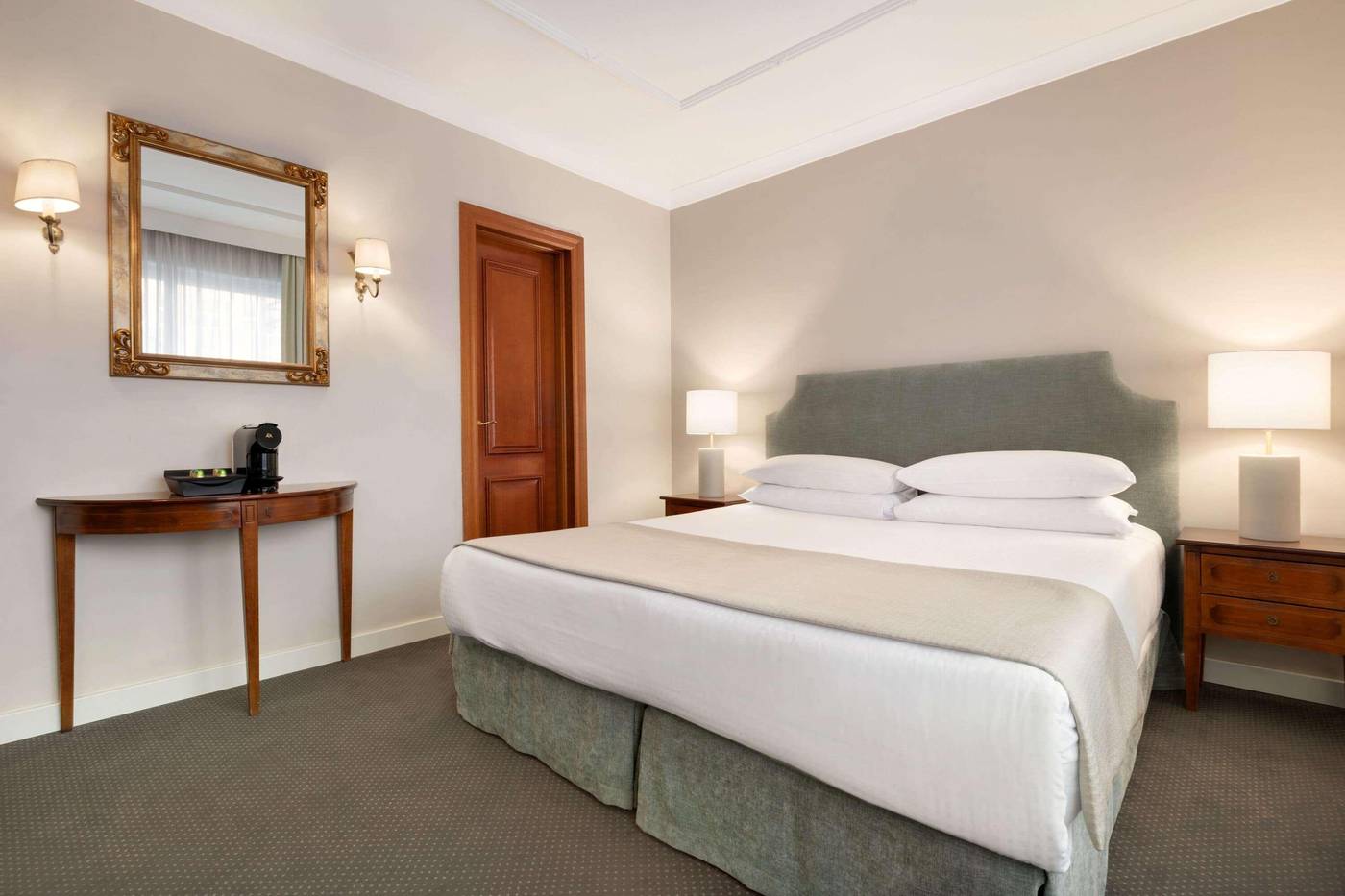 Hotel-Avenue-Louise-Brussels-Trademark-Collection-Room-8