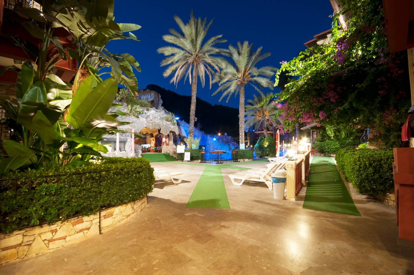 Grand-Aquarium-Apart-Terrace-13