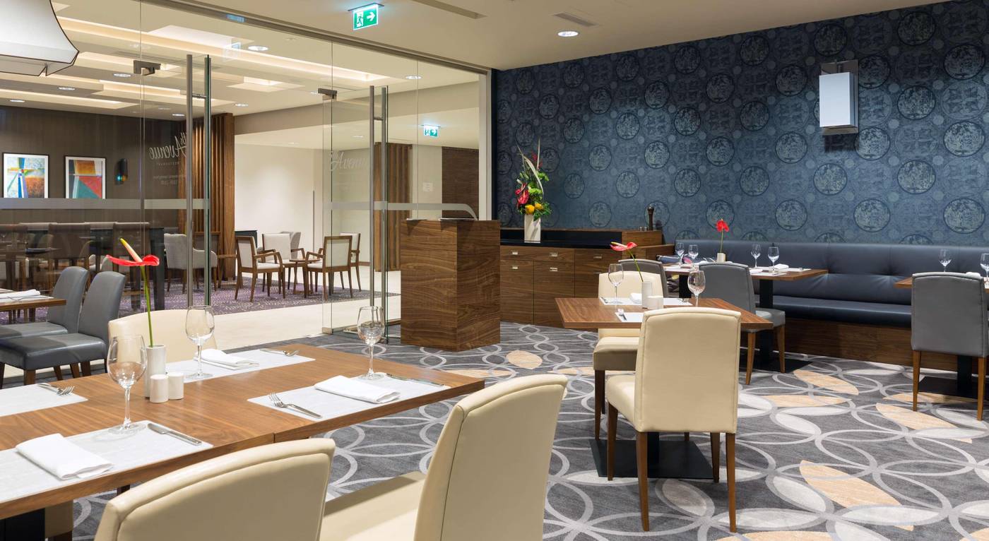 DoubleTree-by-Hilton-Krakow-Hotel---Convention-Cen-Restaurant-22