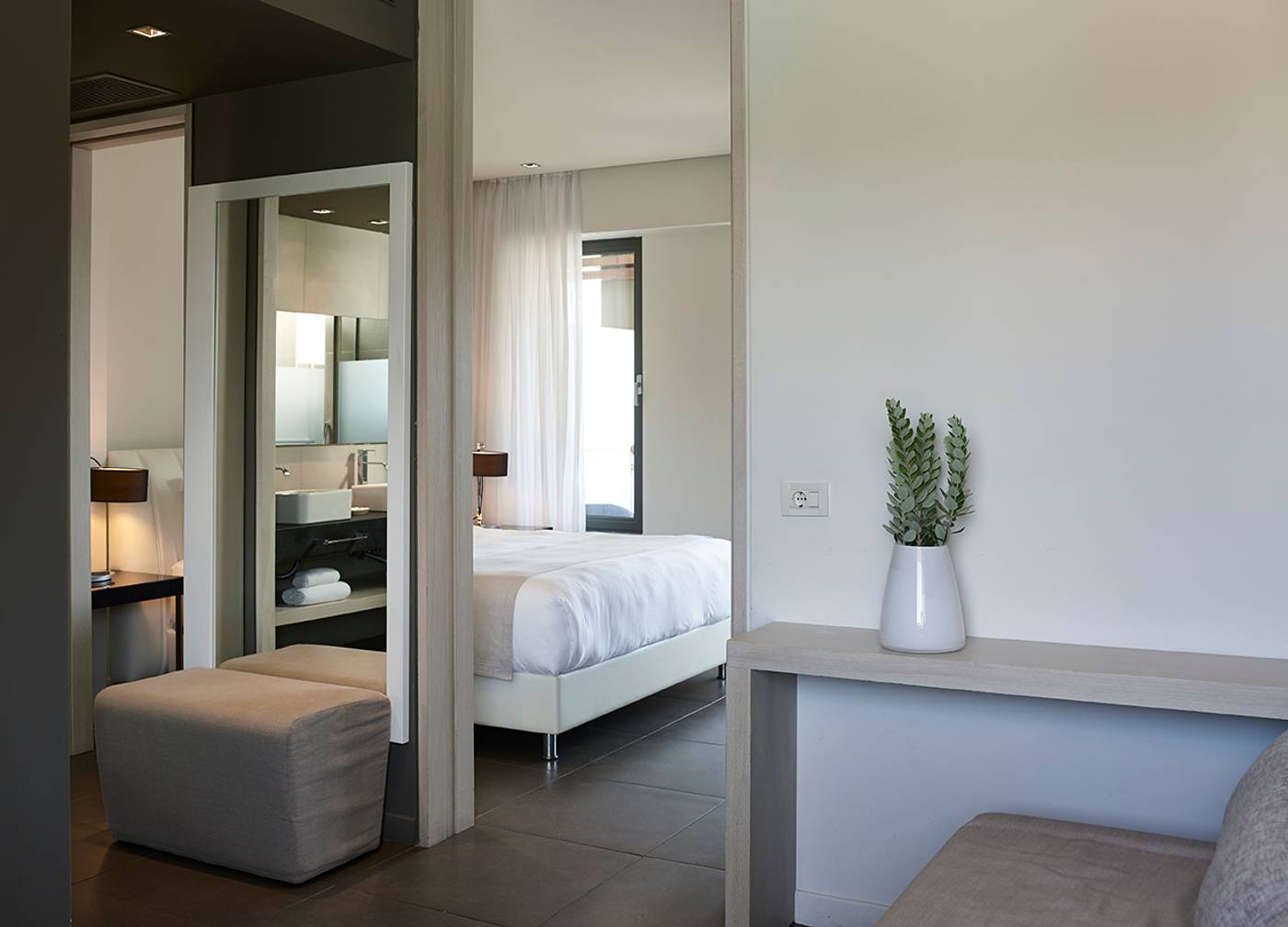 Pelagos-Suites-Hotel-Room-20