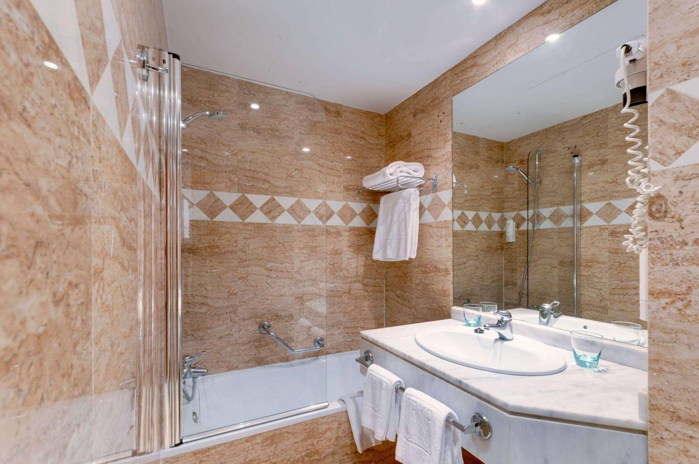 Hotel-Madrid-Centro-Affiliated-by-Melia-Room-21