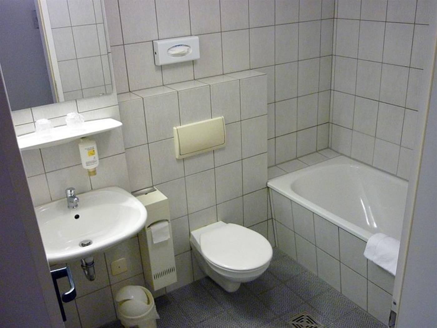 Avenue-Germany-NUREMBURG-Room-4