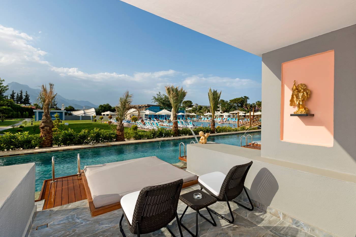 Dosinia Luxury REsort