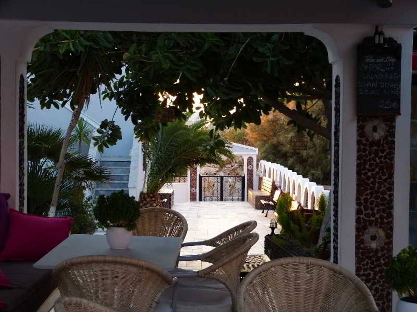 Aparthotel-Black-Sand-Bar-18